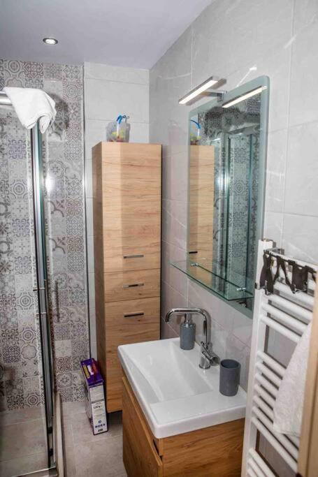 Lavrio Seaview 2Bdr Apt 4 Min Dive From The Sea Exterior photo