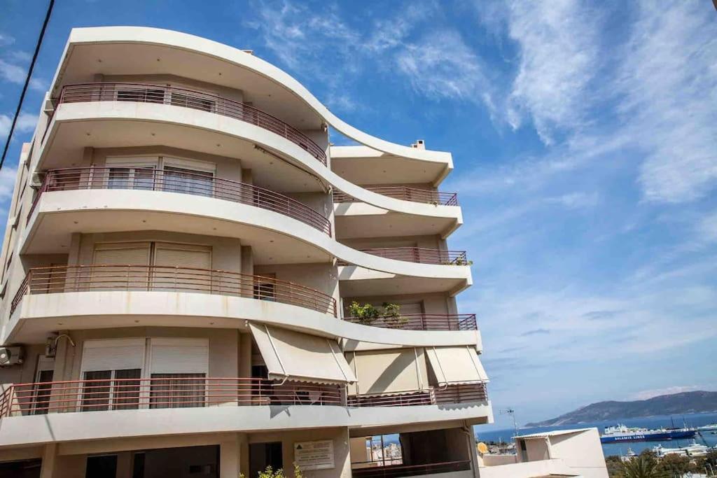 Lavrio Seaview 2Bdr Apt 4 Min Dive From The Sea Exterior photo